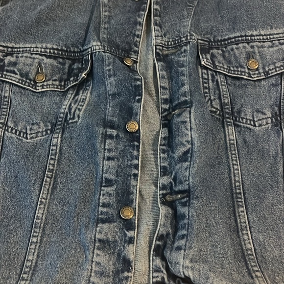 Bugle Boy jean jacket, men’s size small, classic denim color - Picture 3 of 10